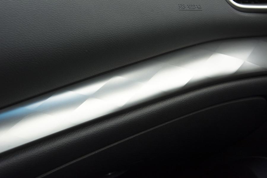 Детали интерьера Nissan Maxima SR 2016 года  (NA) (фото 32 из 36)